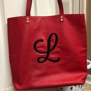 Thirty One Purse - RED with large embroidered L